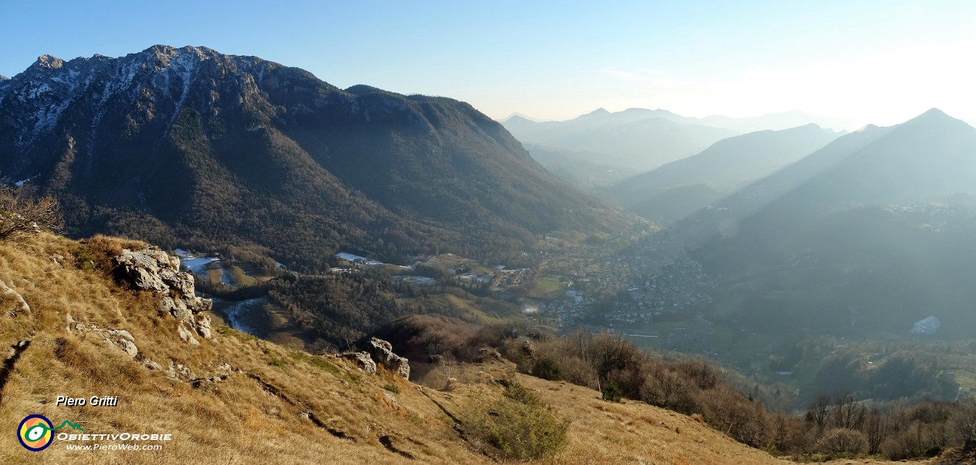 59 Scendo con vista in Alben e Valle Serina..jpg